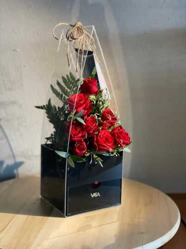 ميني لوف بوكس احمر (مع شوكلت بلجيكي)