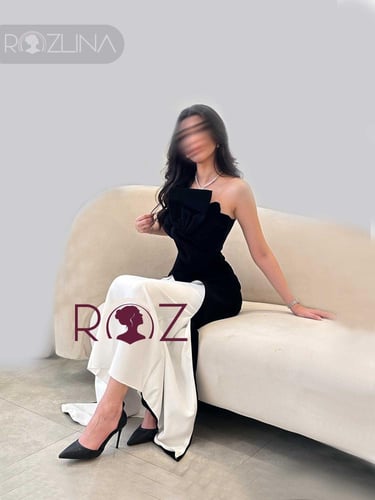 فستان ابيض و اسود بفيونكه