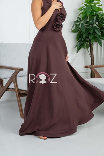 فستان ناعم بني كت مزين بالورد