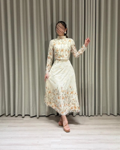 فستان سكري انيق بكلفة زهور