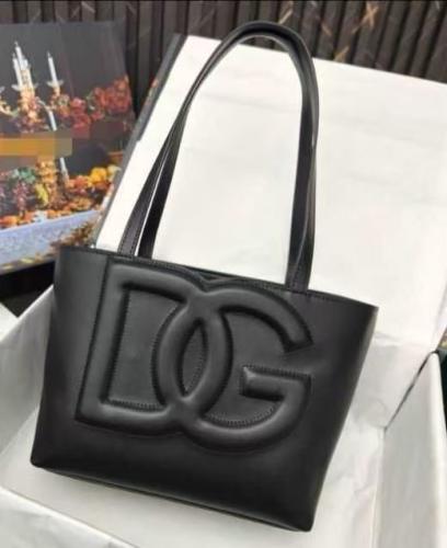 توت باق D&G