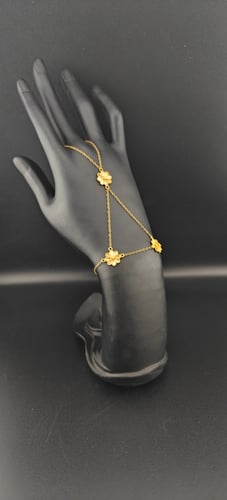 كف ذهب صافي ورد الفل