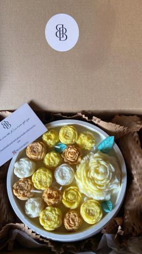 شمعه الورد الاصفر