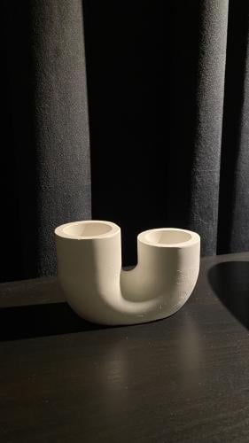 حامل شمعتين