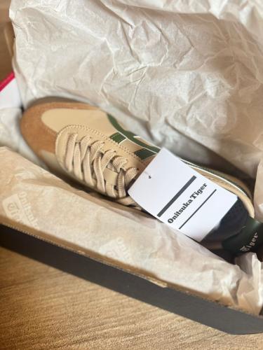 ONITSUKA TIGER
