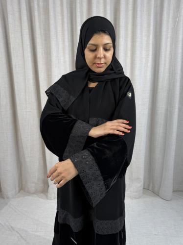عباية قطيفة ترند