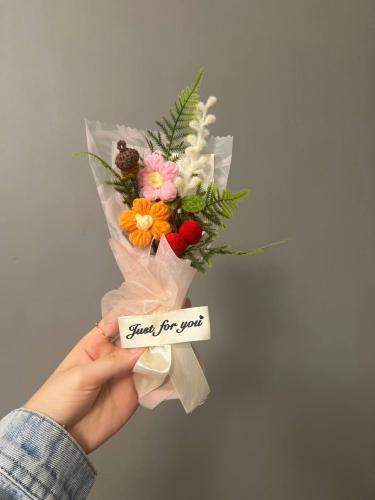 Small bouquet of flowers