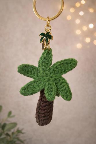 The pendant of the homeland's palm tree