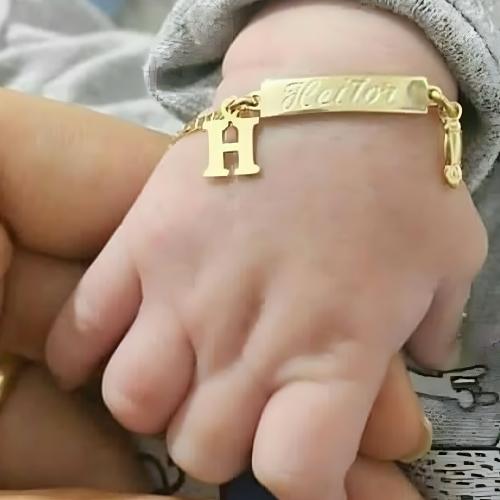 Elegant wrist bracelet gold-plated