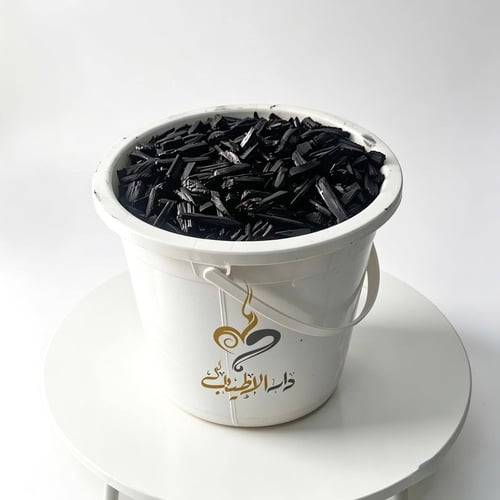 A soaked oud bucket