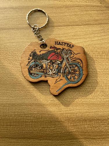 تعليقة مفاتيح دراجة نارية خشبية ملونة | Vintage Motorcycle | هزياف