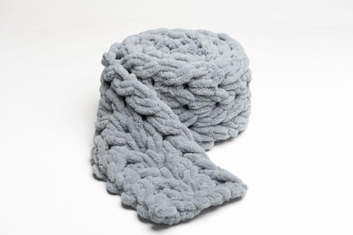 وشاح رمادي نسائي-رجالي