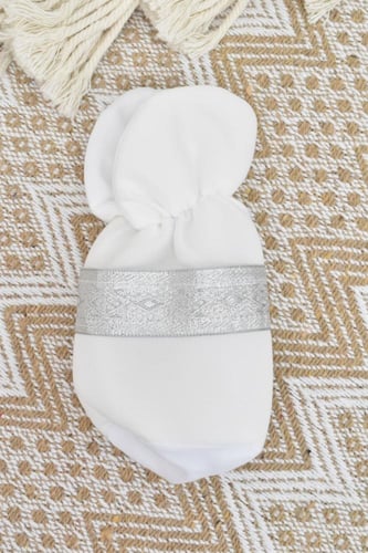 بيت طفل حديث الولاده بشت فضي