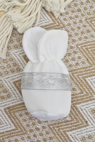 بيت طفل حديث الولاده بشت فضي