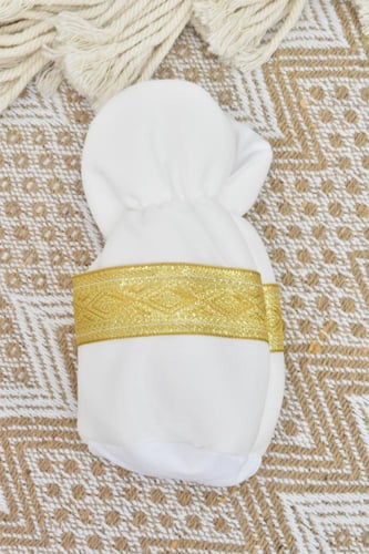 بيت طفل حديث الولاده بشت ذهبي