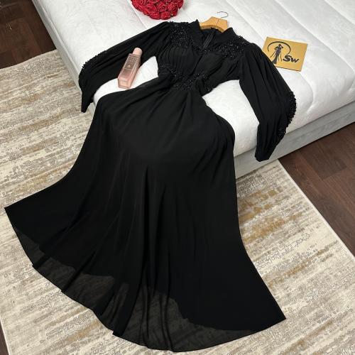 فستان اسود ناعم شيفون