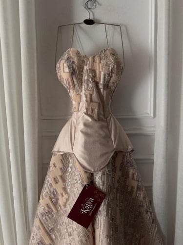 فستان سهره ملكه