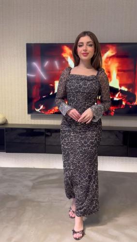 فستان نمري ناعم سكيني بأكمام طويله