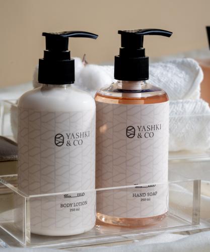Transparent acrylic tray suitable for soap & hand...