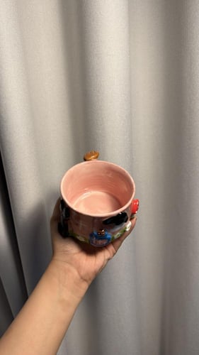 كوب القط الأسود