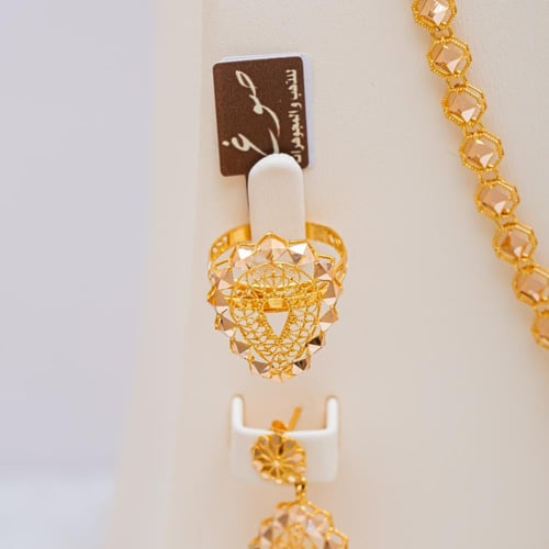 طقم ذهب كويتي ملكي عيار 21