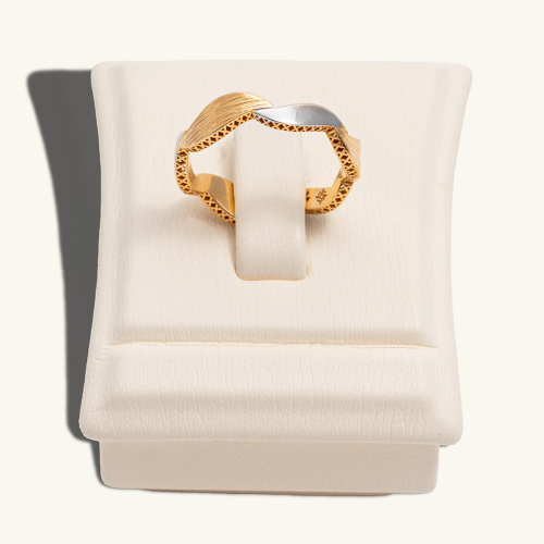 خاتم ذهب ملون ذهبي وأبيض