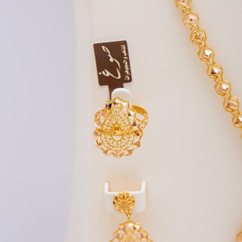 طقم ذهب كويتي بتصميم ملكي