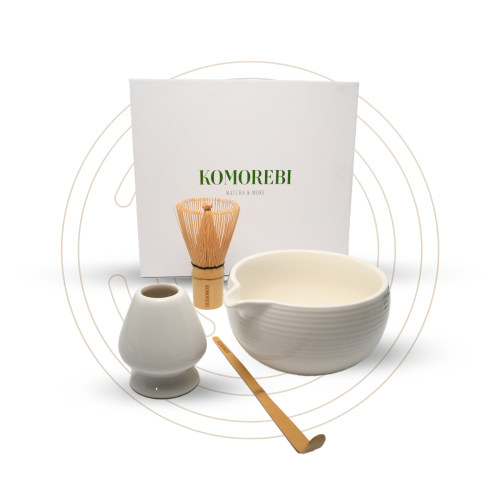 كوموريبي - مجموعة اعداد شاي الماتشا لون ابيض