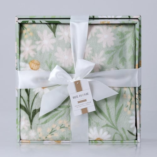 صندوق الهدايا | شال مشجر