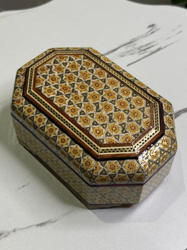 صندوق ايراني عمل يدوي