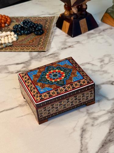 صندوق ايراني نحت يدوي بالكامل