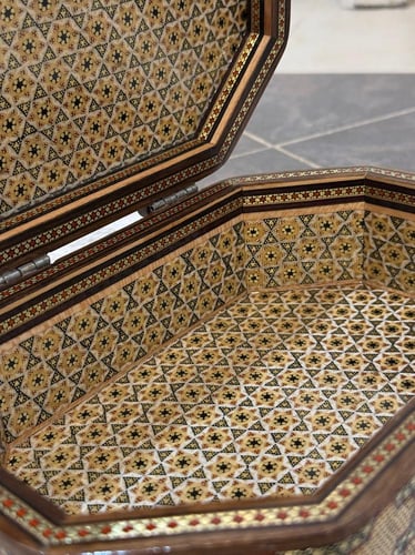 صندوق ايراني الأزرق الملكي