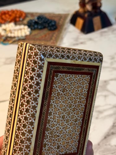 صندوق ايراني عاج ونحاس مطرز بالكامل