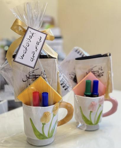 هدايا اليوم العالمي للمعلم ( كوب توليب+ نوت بوك+ ٢...