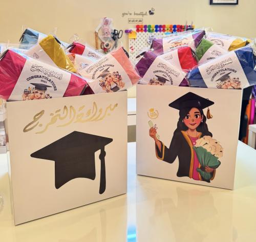 ١٥ شنط ميكب مع بوكس التخرج