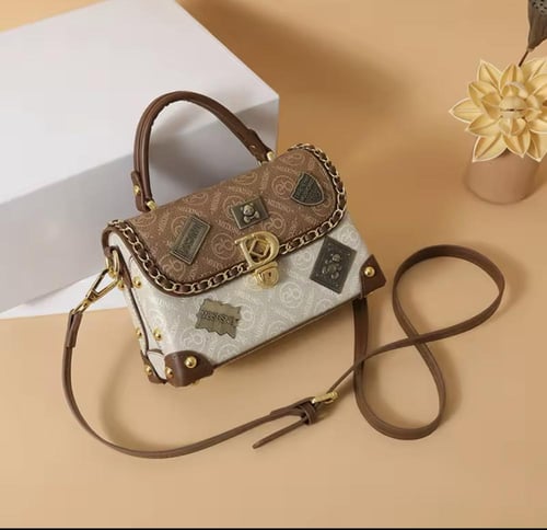 حقيبة كتف نسائية كلاسيكية