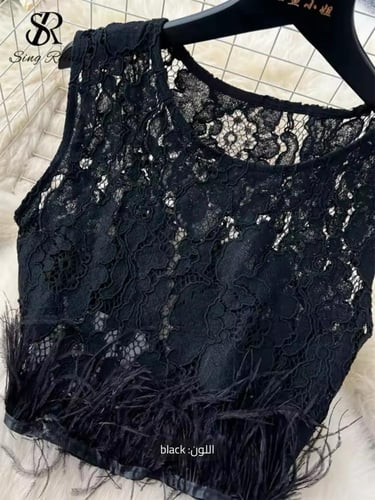 بلوزات صغيرة عالية الخصر