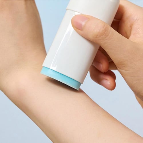 سكين 1004 - هايلو سيكا واقي شمس ستيك سيلكي فيت SPF...