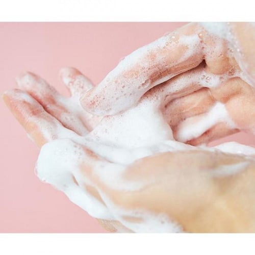 سكين 1004 - غسول رغوي للتنظيف العميق للمسام بخلاصة...