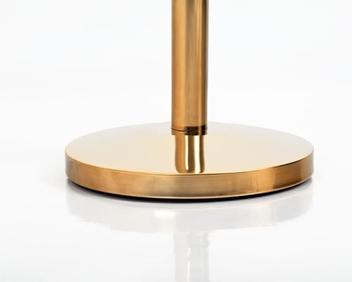 سارية ثابت بعلم المملكة ذهبي