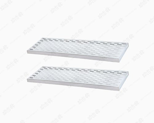 رفوف على الجدار