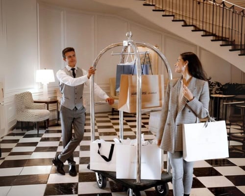 عربة استقبال فندقية فضي كبير