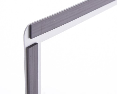 لوحات المنيوم على الجدار