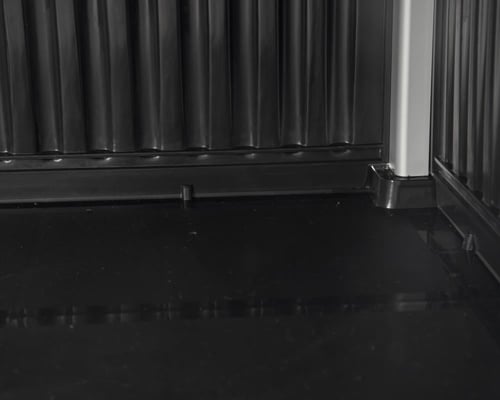 عربة تقديم بلاستيك مغلقة