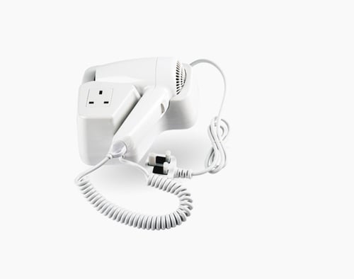 استشوار فندقي على الجدار