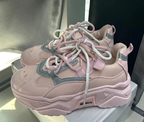 حذاء كاجوال نسائي