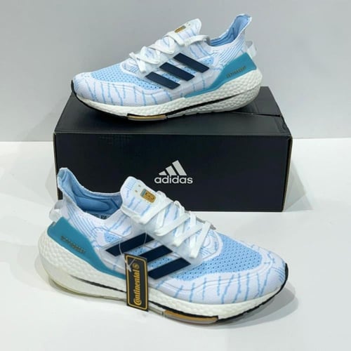 الترابوست Adidas Ultraboost light blue