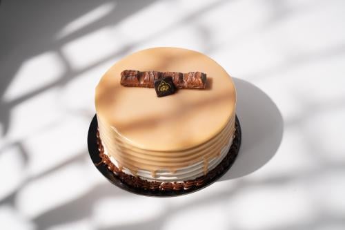 كيكة الكيندر