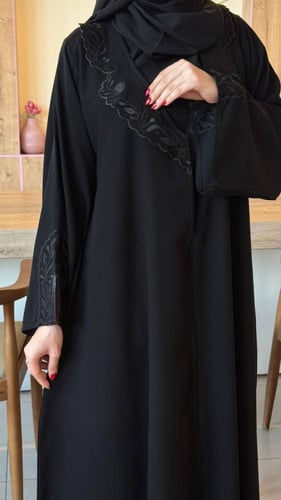عباية منى