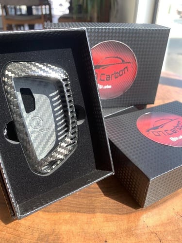 كفر كاربون فايبر لمفتاح كاديلاك الجديد